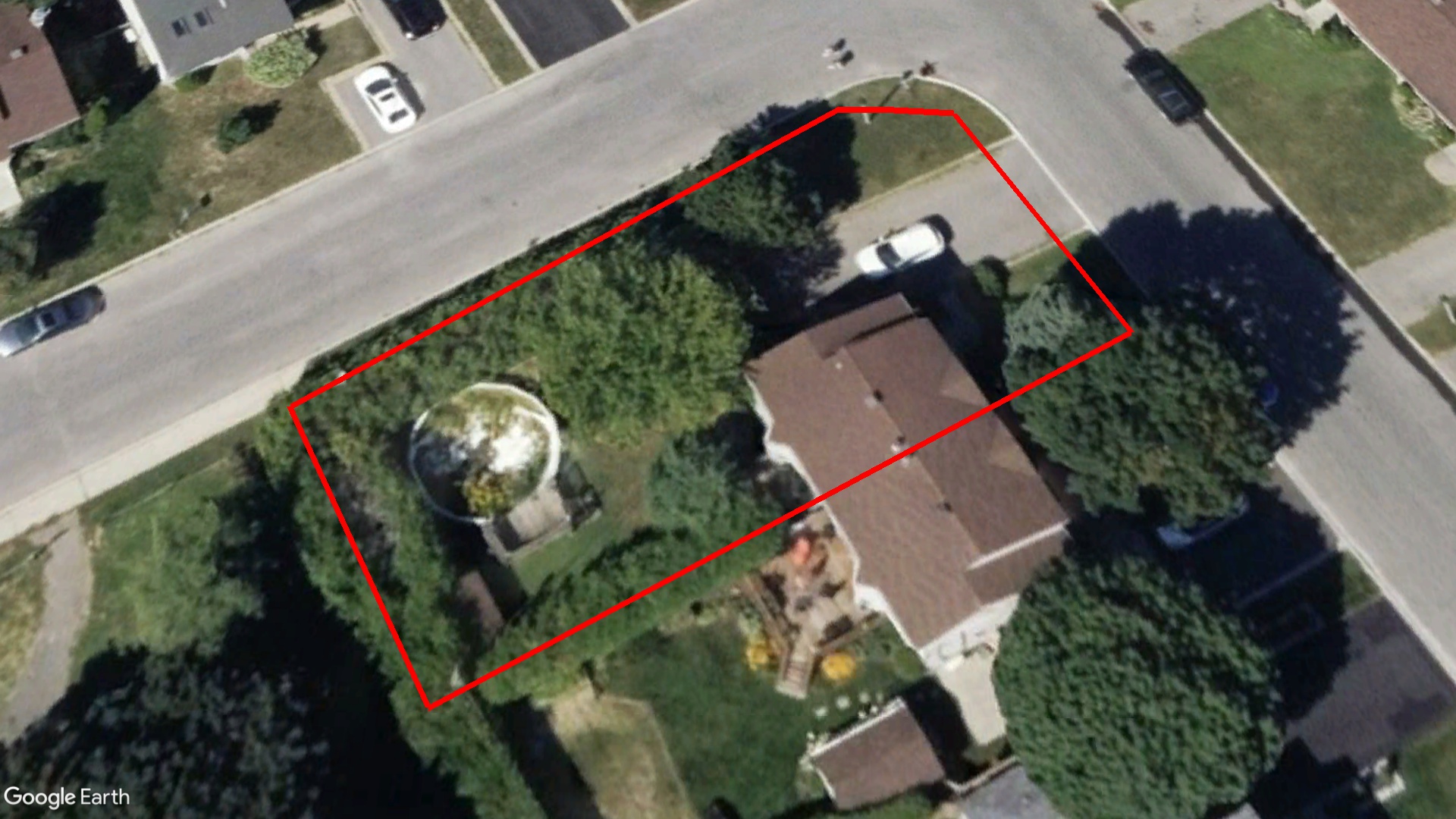 Tax Sale Montreal, Quebec - 041225-06