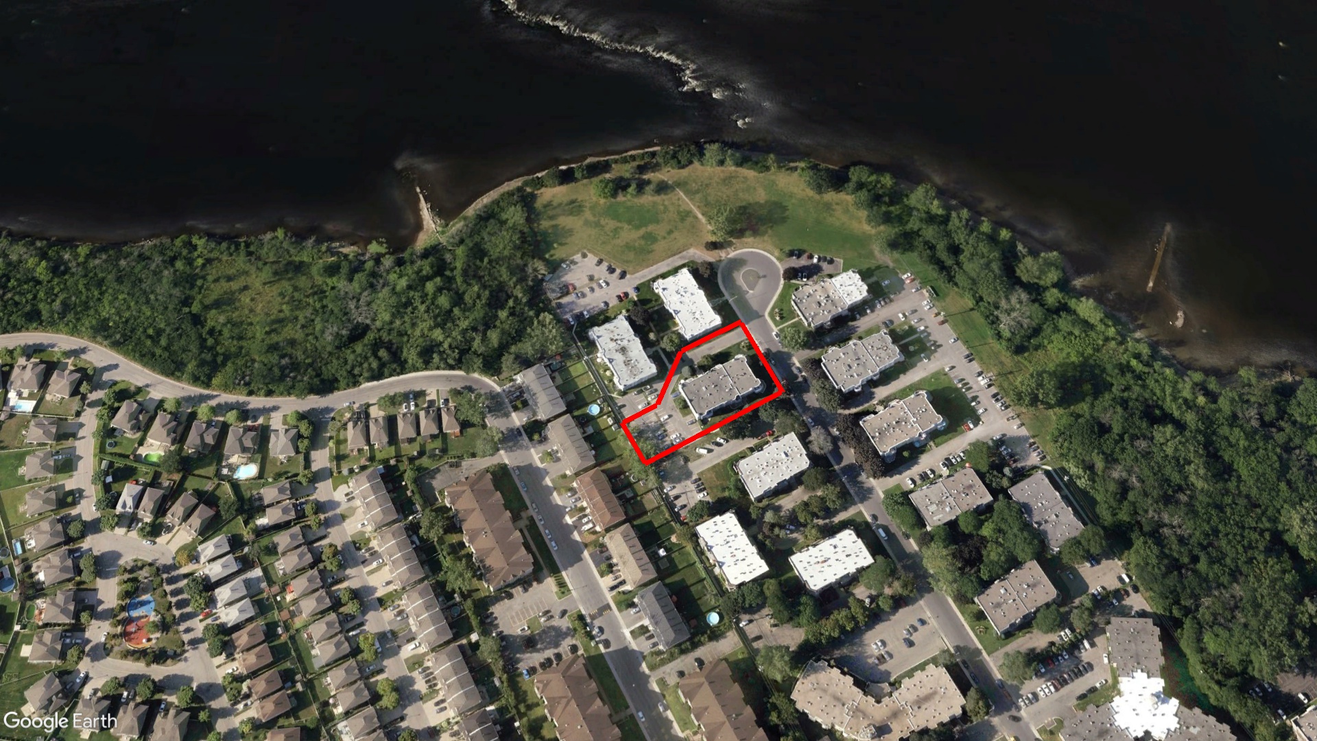 Tax Sale Montreal, Quebec - 041279-54