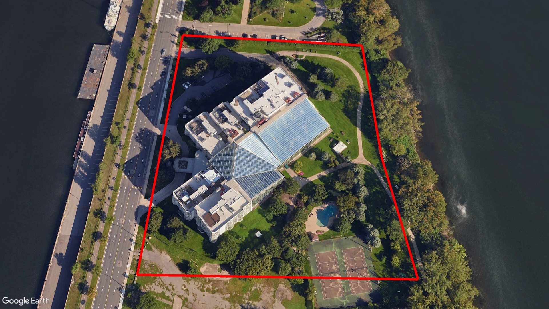 Tax Sale Montreal, Quebec - 121395-99