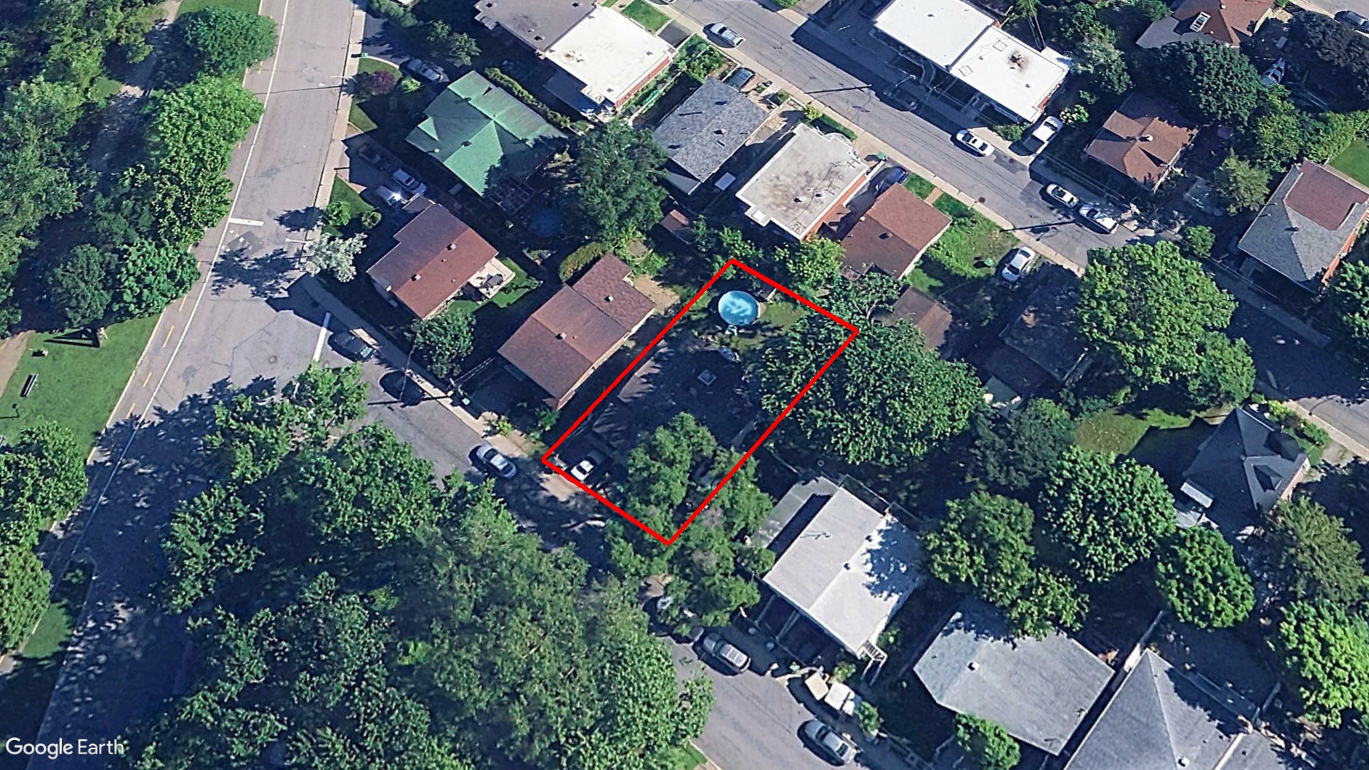 Tax Sale Montreal, Quebec - 020730-06