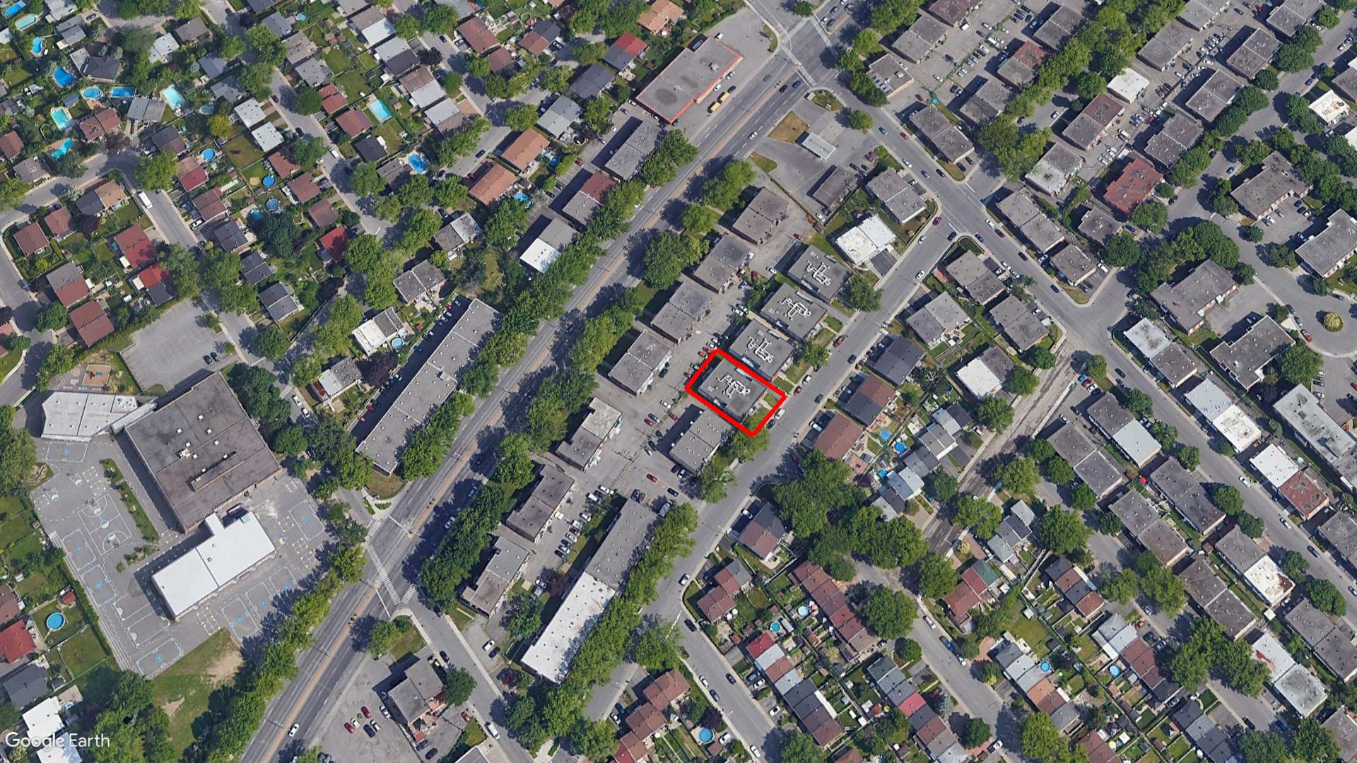 Tax Sale Montreal, Quebec - 020875-64