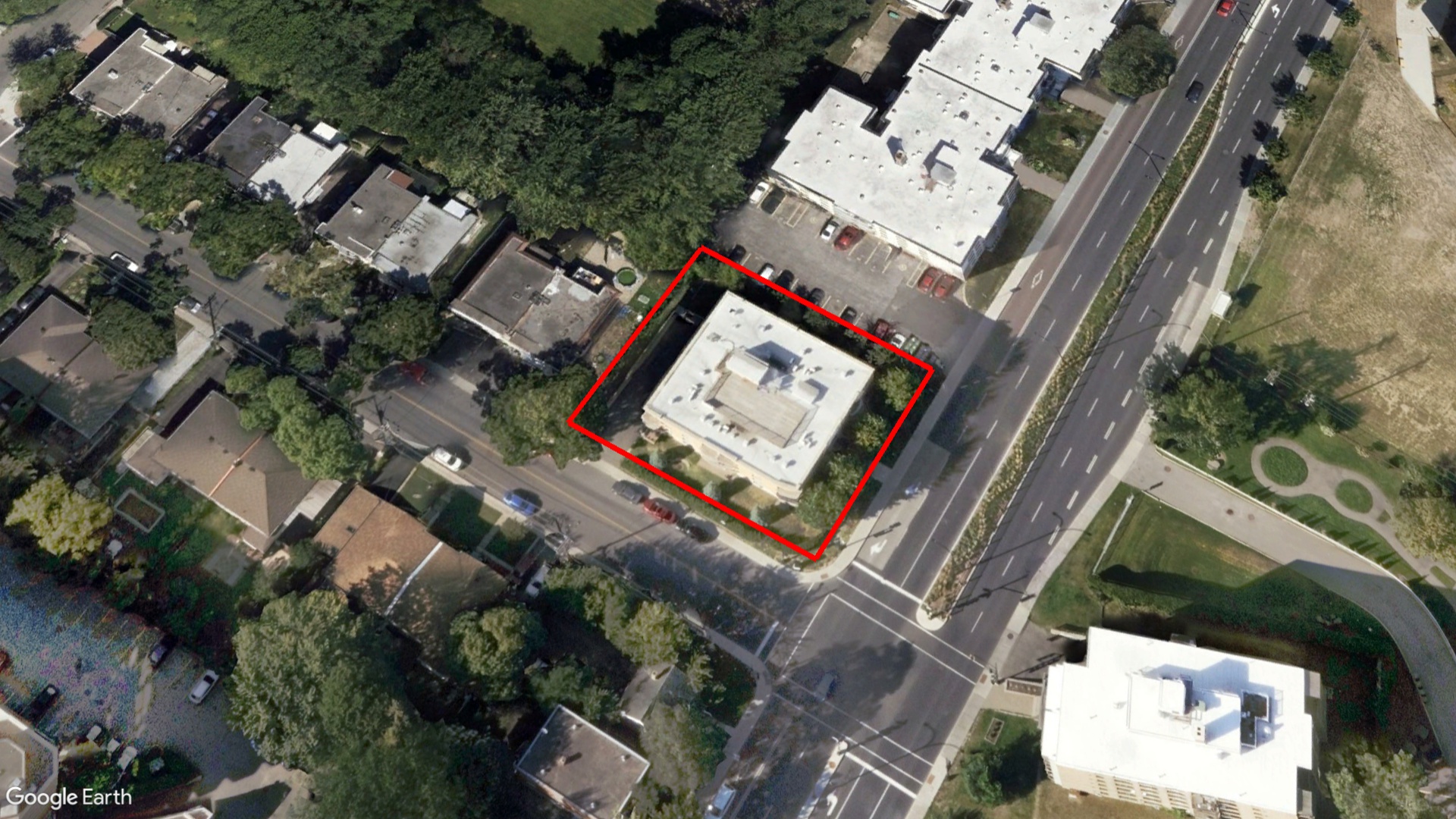 Tax Sale Montreal, Quebec - 052045-65