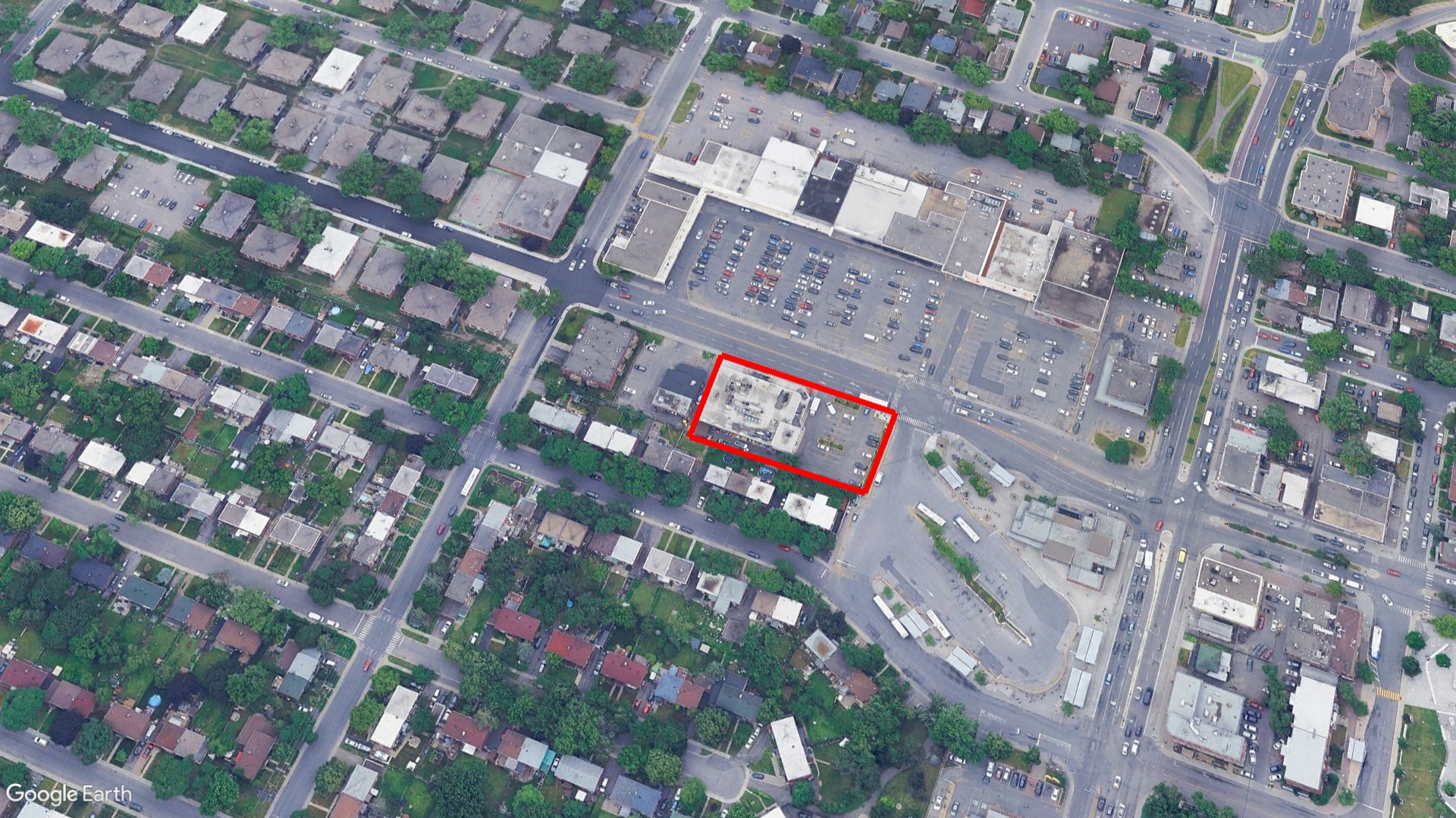 Tax Sale Montreal, Quebec - 040359-49