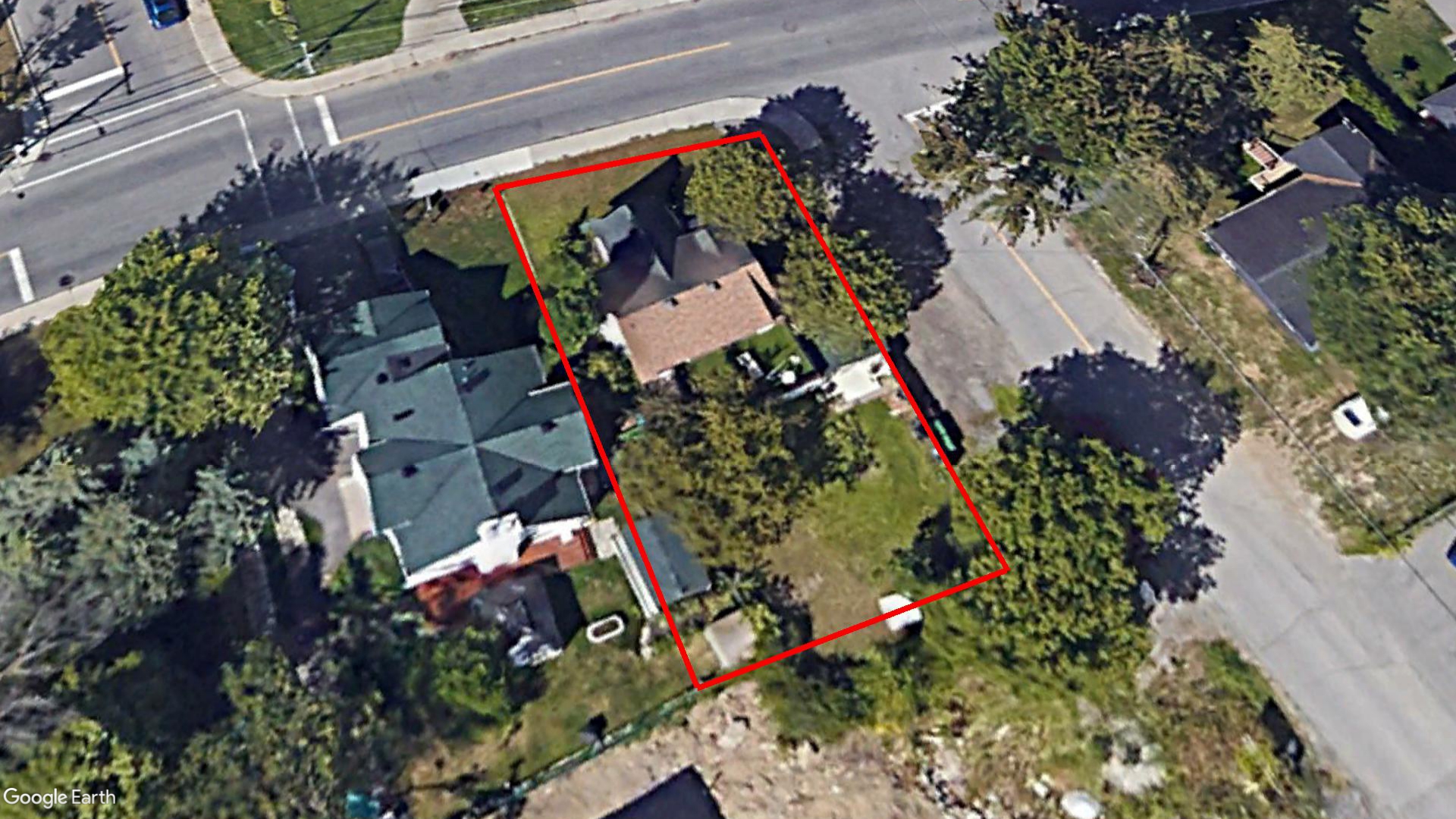 Tax Sale Montreal, Quebec - 040047-43