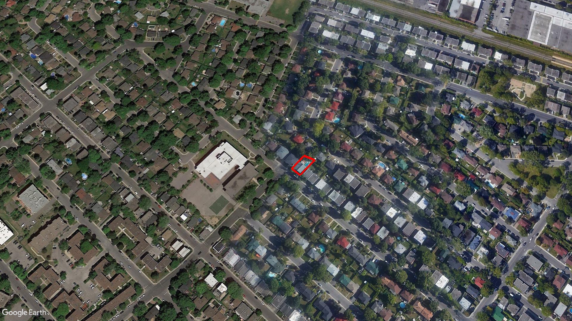 Tax Sale Montreal, Quebec - 040283-74